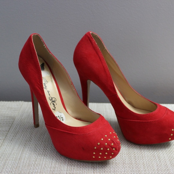 Red Heels - Picture 2 of 6